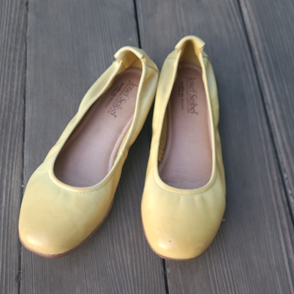Yellow Women's Ballet Flats